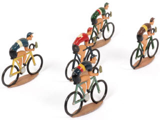 Lot 11 - DIVERS (5)