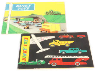 Lot 158 - DINKY TOYS (GB) (2)