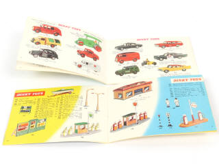 Lot 158 - DINKY TOYS (GB) (2)