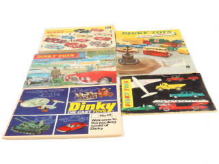 Lot 162 - DINKY TOYS (GB) (5)