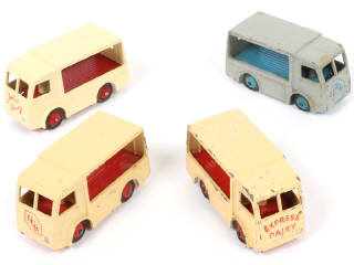 Lot 268 - DINKY TOYS (GB) (4)