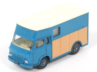 Lot 311 - DINKY TOYS (FRANCE) (1)