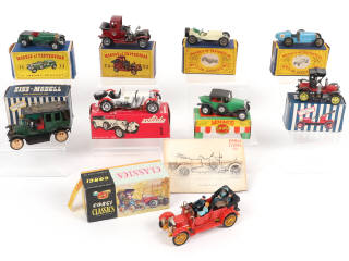 Lot 294 - DIVERS (9)
