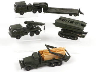 Lot 269 - DINKY TOYS (FRANCE) (4)