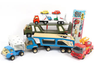 Lot 29 - DIVERS (4)
