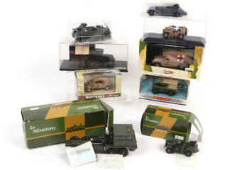 Lot 292 - DIVERS (9)