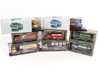 Lot 285 - DIVERS (8)