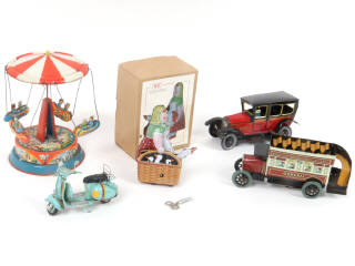 Lot 10 - DIVERS (5)
