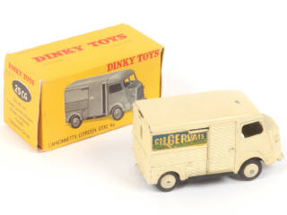 Lot 129 - DINKY TOYS (FRANCE) (1)