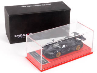 Lot 352 - PEAKO MODEL (CHINE) (1)