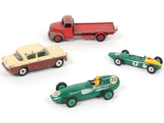 Lot 251 - DINKY TOYS (GB) (4)