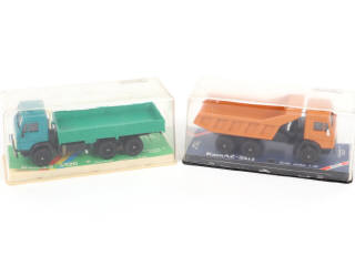 Lot 186 - DIVERS (URSS) (2)