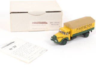 Lot 296 - MINITRUCKS (FRANCE) (1)