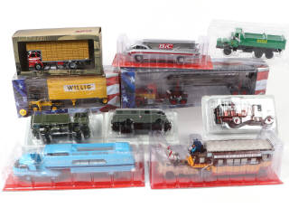 Lot 245 - DIVERS (10)