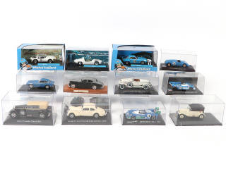 Lot 301 - DIVERS (12)