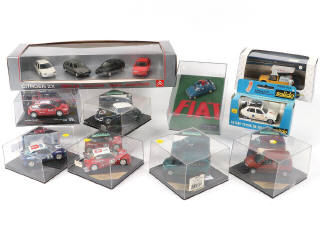 Lot 240 - DIVERS (10)