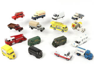 Lot 357 - DIVERS (16)