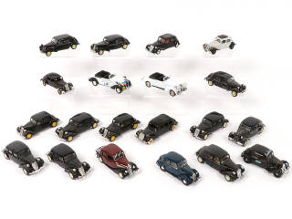 Lot 393 - DIVERS (20)