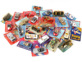 Lot 328 - DIVERS (25)
