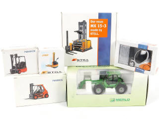 Lot 127 - DIVERS (6)