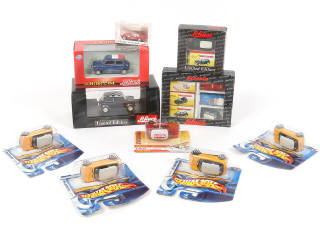 Lot 139 - DIVERS (10)