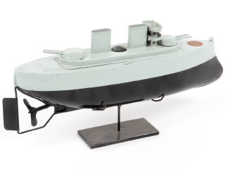 Lot 84 - SUTCLIFFE MODEL (GB) (1)