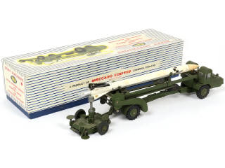 Lot 206 - DINKY TOYS (GB) (1)