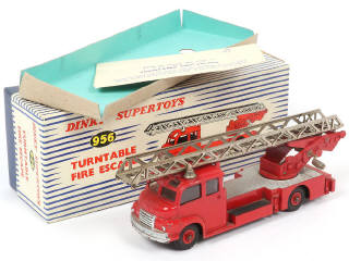 Lot 204 - DINKY TOYS (GB) (1)