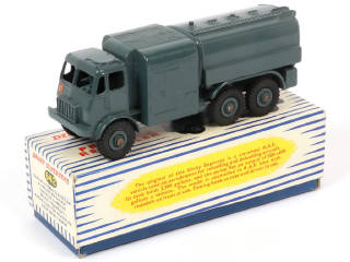 Lot 205 - DINKY TOYS (GB) (1)