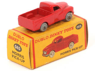 Lot 143 - DINKY TOYS (GB) (1)