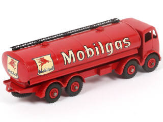 Lot 198 - DINKY TOYS (GB) (1)