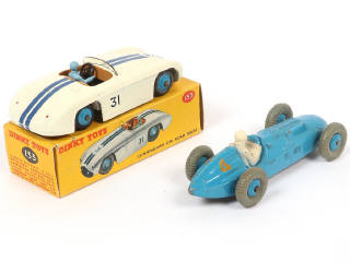 Lot 219 - DINKY TOYS (GB) (2)