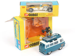 Lot 119 - CORGI TOYS (GB) (2)