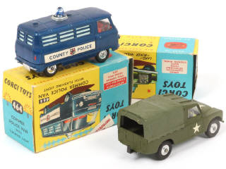 Lot 117 - CORGI TOYS (GB) (2)