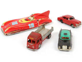 Lot 97 - DIVERS (4)
