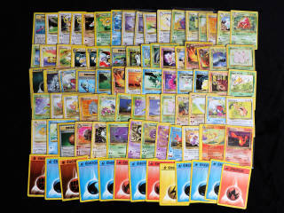 Lot 55 - POKEMON COMPANY (85)