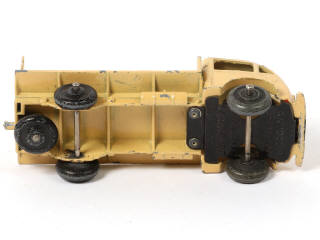 Lot 459 - DINKY TOYS (FRANCE) (1)