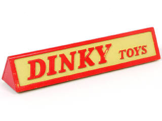 Lot 301 - DINKY TOYS (FRANCE) (1)