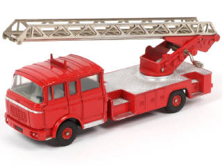 Lot 465 - DINKY TOYS (FRANCE) (1)