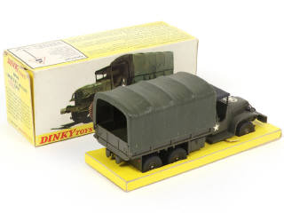 Lot 496 - DINKY TOYS (FRANCE) (1)