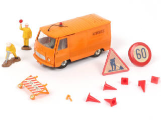 Lot 458 - DINKY TOYS (FRANCE) (1)