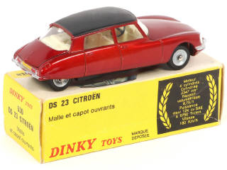 Lot 453 - DINKY TOYS (FRANCE) (1)