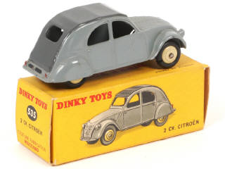 Lot 371 - DINKY TOYS (FRANCE) (1)