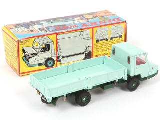 Lot 484 - DINKY TOYS (FRANCE) (1)