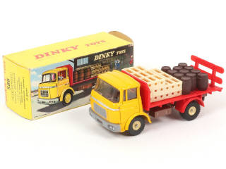 Lot 478 - DINKY TOYS (FRANCE) (1)
