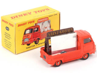 Lot 472 - DINKY TOYS (FRANCE) (1)