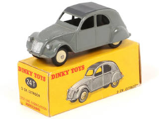 Lot 369 - DINKY TOYS (FRANCE) (1)