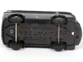 Lot 455 - DINKY TOYS (FRANCE) (1)