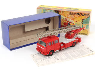 Lot 483 - DINKY TOYS (FRANCE) (1)