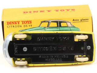 Lot 362 - DINKY TOYS (FRANCE) (1)